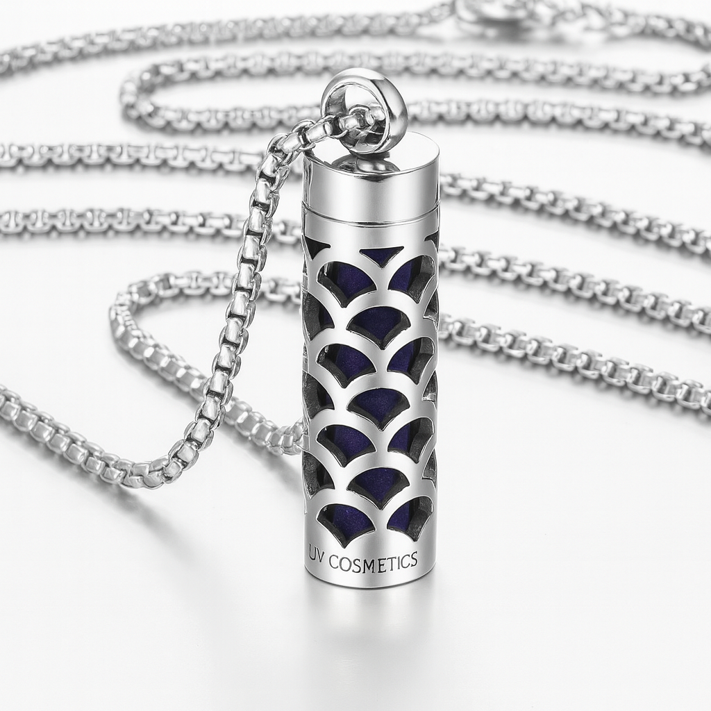 UV COSMETICS “LOVE” Aromatherapy Pendant Necklace